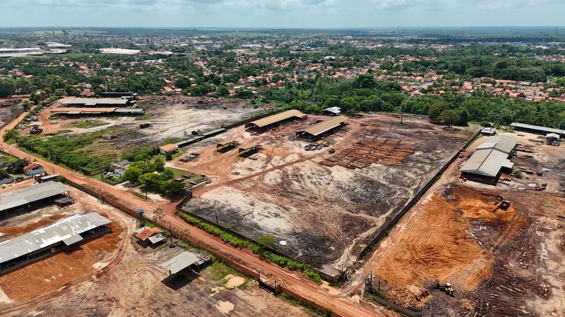 Vista aérea da unidade e do pátio