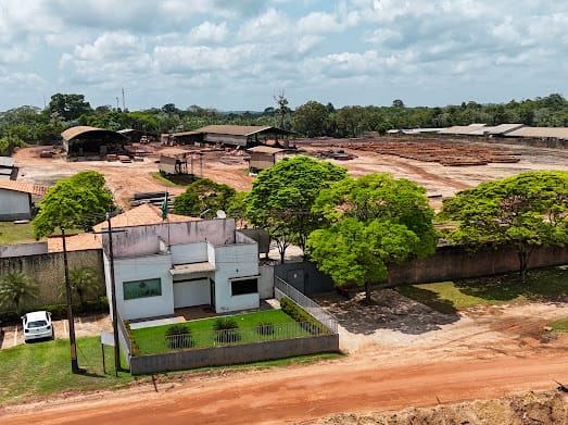 Vista aérea — escritório e pátio